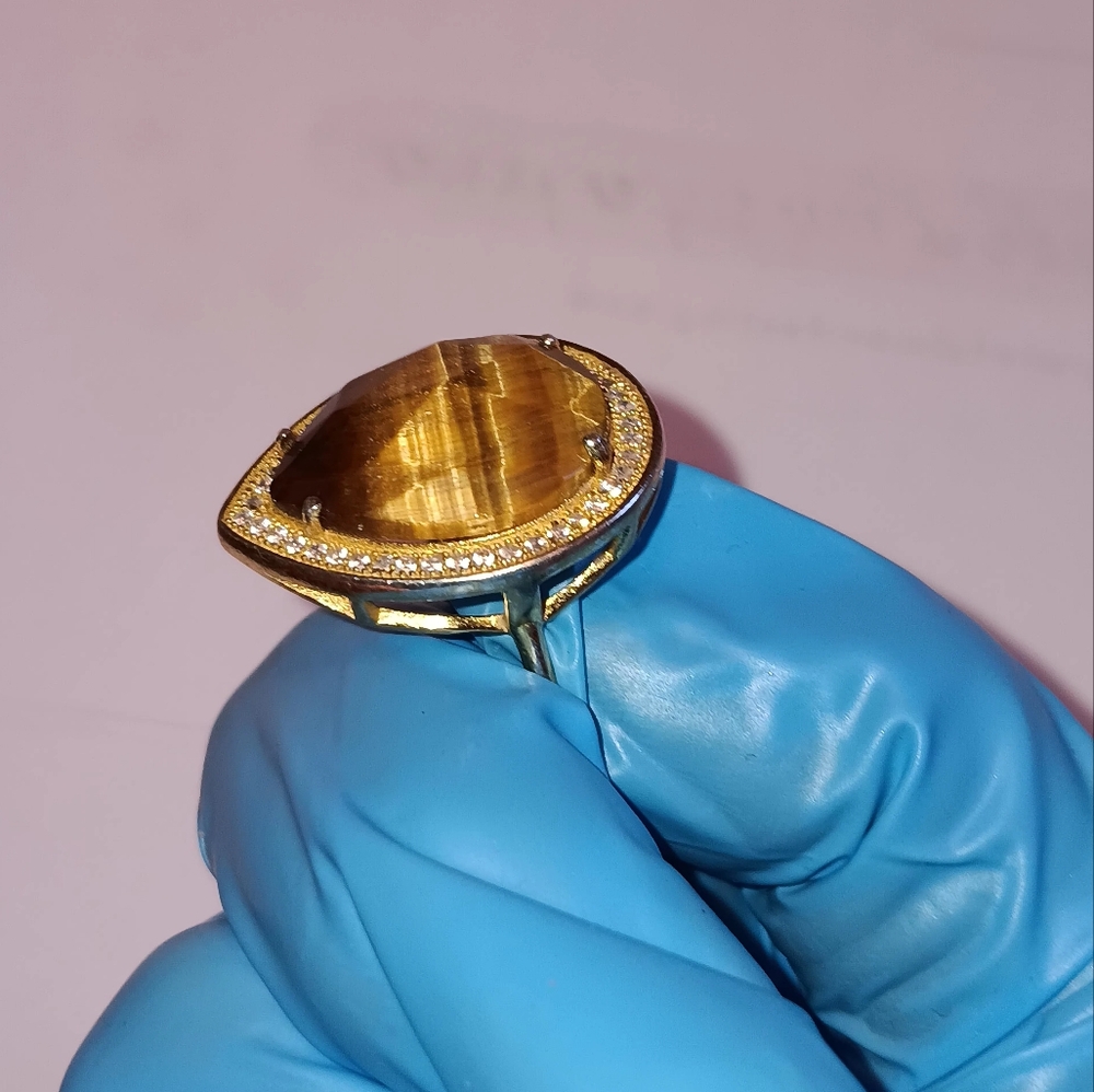 Elegant Gold Plated Teardrop shaped Tiger's eye ring size nine Sterling silver - Picture 2 of 6